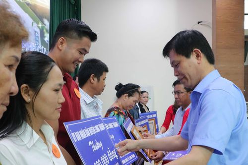 20 hộ dân đầu tiên nhận tiền bồi thường dự án đường kết nối sân bay Long Thành