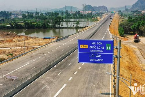 Làm 1km cao tốc 4 làn hết bao nhiêu tiền?