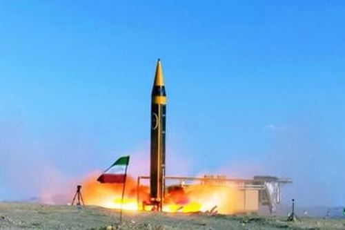 Iran tiết lộ phiên bản mới nhất của tên lửa đạn đạo Khorramshahr tầm bắn 2.000km