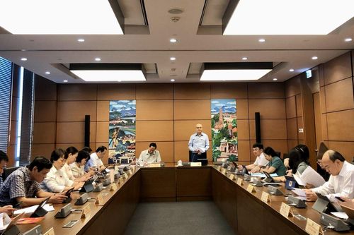 Đại biểu Quốc hội mong muốn Chính phủ có giải pháp mạnh mẽ hơn để cứu doanh nghiệp