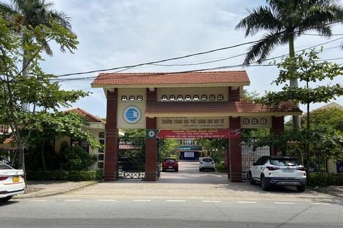 Một lớp học 'âm' quỹ 30 triệu đồng, hiệu trưởng lên tiếng