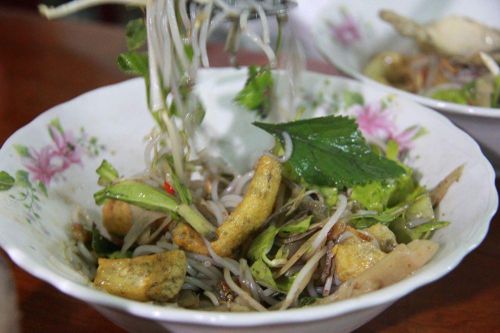 Về phố núi Pleiku thưởng thức món 'một lần ăn, cả đời nhớ'
