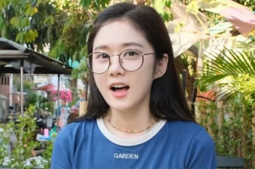 Nhan sắc 42 tuổi của Jang Nara gây sốc, nhìn còn trẻ hơn gái đôi mươi nhờ vào 5 lưu ý mỗi ngày!