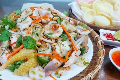 Những món ngon trứ danh đất Bình Dương, gỏi gà măng cụt cũng nằm Top đầu