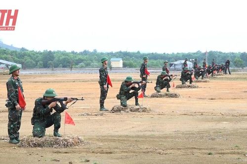 Bộ CHQS tỉnh kiểm tra 3 tiếng nổ cho chiến sỹ mới