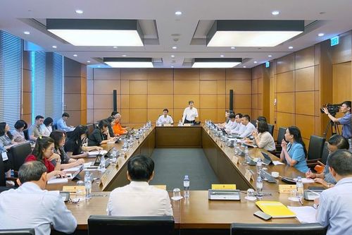 Bộ trưởng Tài chính: Sửa chữa một cái hàng rào cũng phải chờ vốn đầu tư công là không thể được