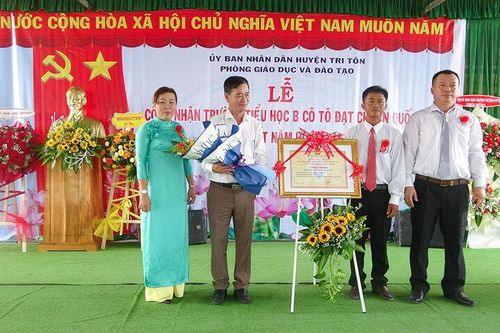 Trường Tiểu học 'B' thị trấn Cô Tô đạt chuẩn quốc gia