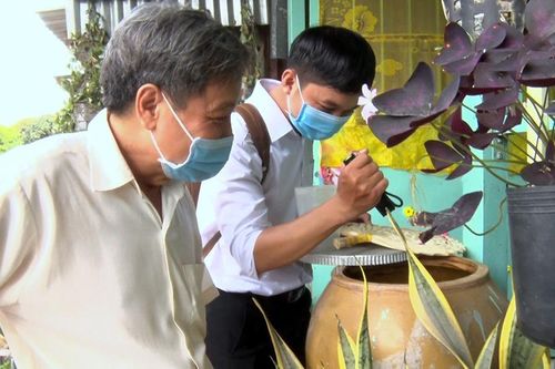 Huyện Phú Tân ra quân chiến dịch diệt lăng quăng phòng sốt xuất huyết đợt 3