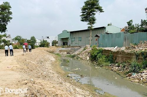 Tập trung giải phóng mặt bằng, đẩy nhanh tiến độ nạo vét 3 suối chống ngập