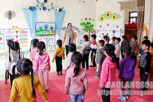 Cô giáo mầm non tâm huyết với nghề