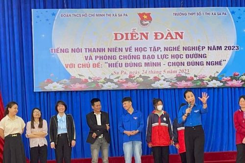 Sôi nổi diễn đàn tiếng nói thanh niên với học tập, nghề nghiệp