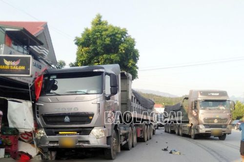 Bản Phiệt: Tai nạn giao thông nghiêm trọng khiến 2 người tử vong, 1 người bị thương