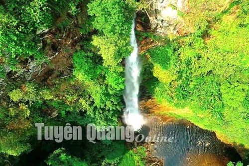Vẻ đẹp thác Mạ Héc