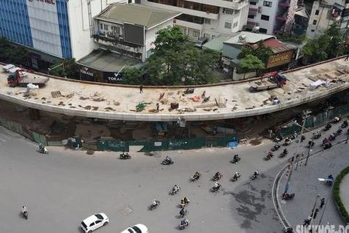 Ngắm cầu vượt chữ C tại Hà Nội trước ngày thông xe