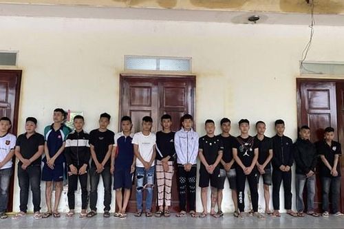 Khởi tố 11 thanh, thiếu niên chặn đánh nhóm học sinh ngay giữa thị trấn