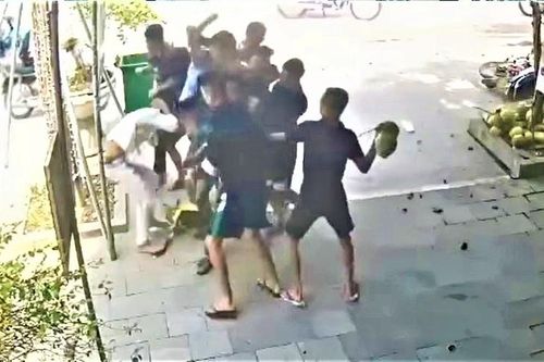 11 người bị khởi tố trong vụ hàng chục thanh niên tham gia hỗn chiến