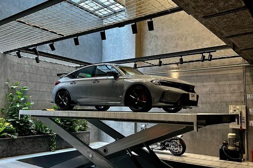 Doanh nhân Nguyễn Quốc Cường mua Honda Civic Type R