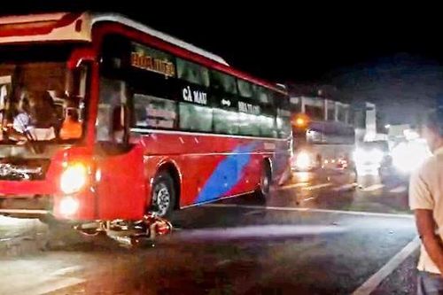 Tai nạn giao thông ngày 26/5/2023: Người đàn ông bị xe lu cán qua người