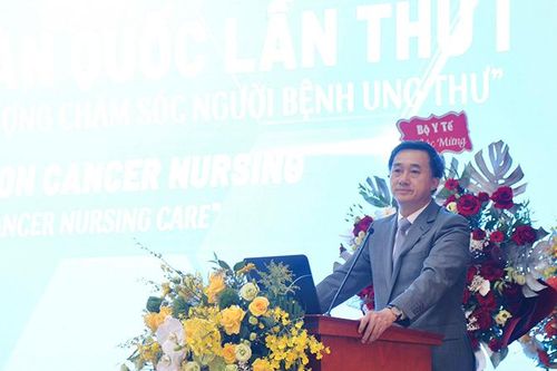 Nâng cao chất lượng chăm sóc người bệnh ung thư