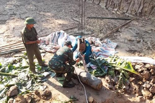 Hà Tĩnh: Phát hiện quả bom xuyên phá nặng hơn 200kg