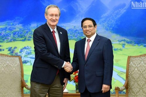 Thủ tướng Phạm Minh Chính tiếp Thượng nghị sĩ Mike Crapo
