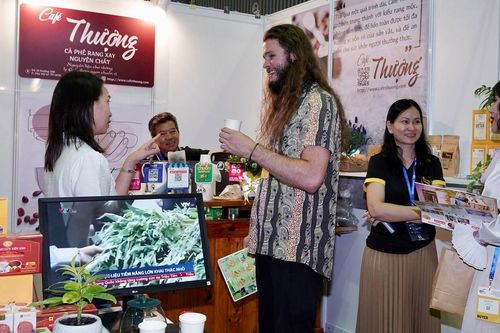 Thúc đẩy xuất khẩu hàng hóa: Cấp thiết 'xanh hóa' sản phẩm