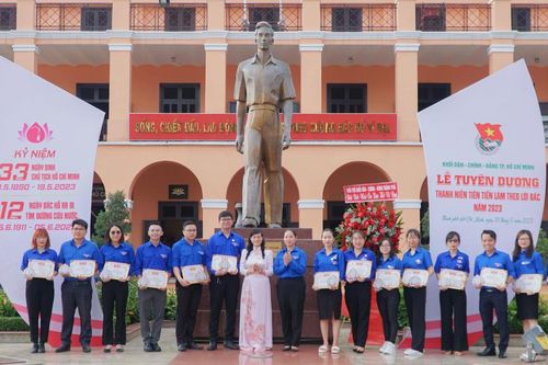 Tuyên dương 'Thanh niên tiên tiến làm theo lời Bác' cho 100 tập thể, cá nhân tiêu biểu
