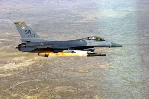 Chiến tích 'lẫy lừng' của F-16, từng cứu mạng 52 lính đặc nhiệm Anh