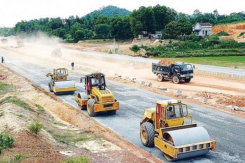 Giải ngân vốn đầu tư công, cần ủy quyền mạnh hơn cho địa phương