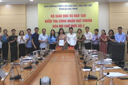 Quảng Ninh đạt chuẩn xóa mù chữ mức độ 2