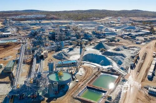 Giữa 'cơn sốt' lithium hỗn loạn, doanh nghiệp Trung Quốc bất đắc dĩ chơi nước cờ mạo hiểm?