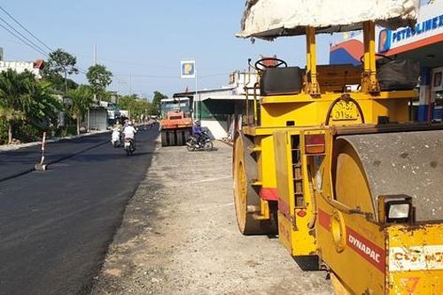 Tai nạn hy hữu, người đàn ông bị xe lu ép tử vong
