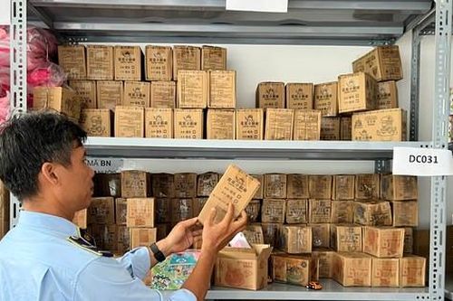 Cận Tết thiếu nhi, phát hiện hàng ngàn sản phẩm đồ chơi không nguồn gốc