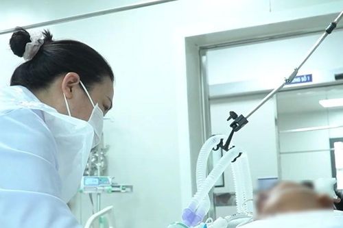Không thể dùng thuốc giải độc chuyển về từ Thụy Sĩ, sức khỏe 2 bệnh nhân ra sao?