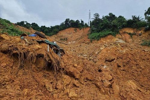 Mưa to 6 giờ liên tiếp ở Hòa Bình và Thanh Hóa, nguy cơ sụt lún đất