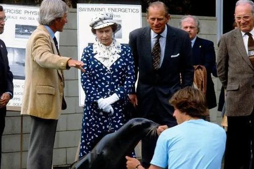 FBI công bố tài liệu về vụ mưu sát Nữ hoàng Anh Elizabeth II