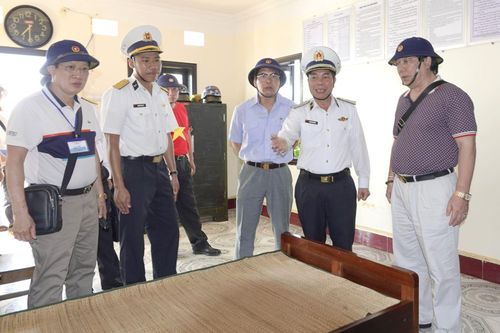 Trường Sa trong trái tim người Việt năm châu - Bài 2: Xóa tan những hoài nghi