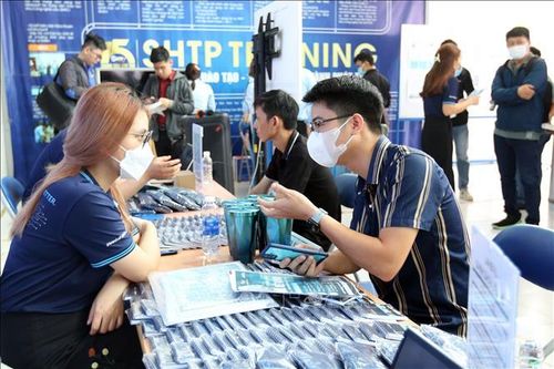 TP Hồ Chí Minh tuyển dụng nhiều vị trí, việc làm ở lĩnh vực công nghệ cao