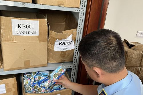 Tạm giữ gần 3.500 sản phẩm đồ chơi trẻ em không rõ nguồn gốc
