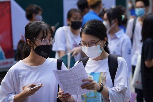 Bản tin 26/5: Số học sinh được miễn thi ngoại ngữ ở Hà Nội tăng gấp 3 lần