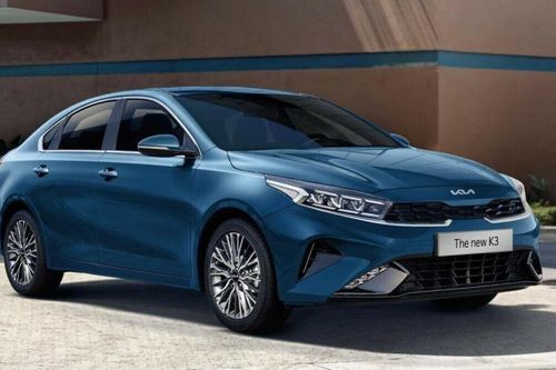 Xe sedan ăn khách chạy đua giảm giá, cao nhất hơn trăm triệu đồng