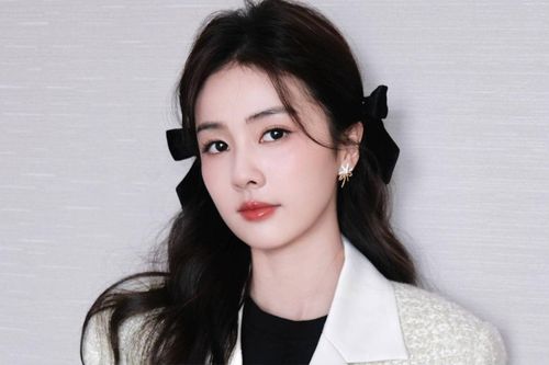 Tiết lộ nhân vật giúp Bạch Lộc thoát ế thành công: Tưởng ai xa lạ hóa ra là người quen