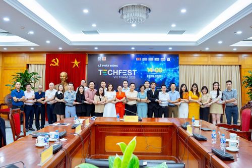 Techfest Vietnam 2023 quy tụ hơn 30 làng công nghệ