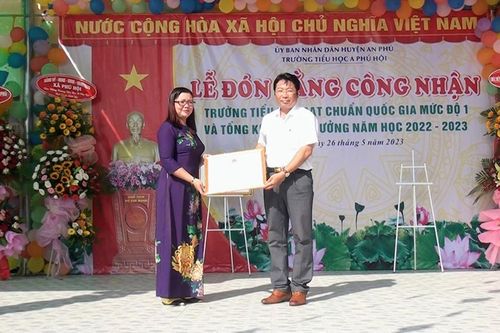 Trường Tiểu học 'A' Phú Hội đạt chuẩn quốc gia (mức độ 1)