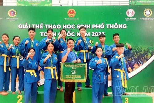 Đoàn vận động viên học sinh Lào Cai giành Huy chương Vàng tại Giải Thể thao học sinh phổ thông toàn quốc