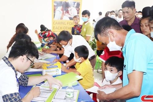 Phẫu thuật nụ cười cho em