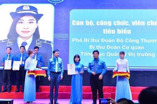 Phó Bí thư Đoàn Bộ Công Thương được tuyên dương thanh niên tiên tiến làm theo lời Bác năm 2023