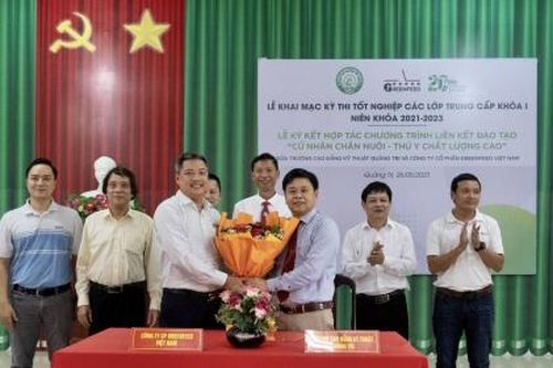 Quảng Trị: Liên kết đào tạo cử nhân chăn nuôi – thú y chất lượng cao