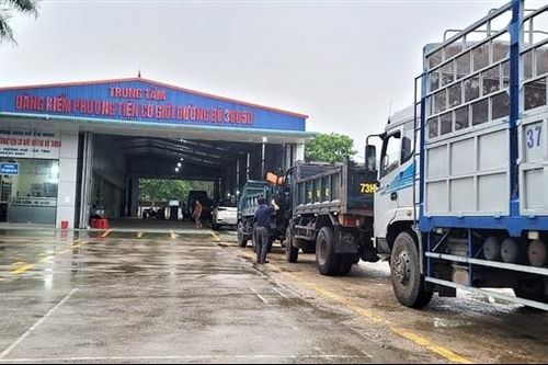 Công an kết luận vụ gara ô tô ghi hóa đơn 'phong bì cho đăng kiểm'