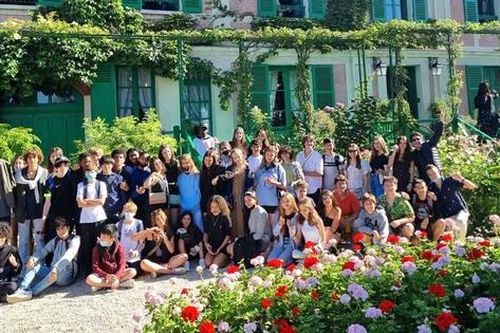 Trải nghiệm học tập ở trường đắt nhất nước Pháp Ecole Des Roches